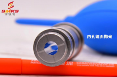 米兰电玩娱乐
磨粒流出品的四把小李飞刀