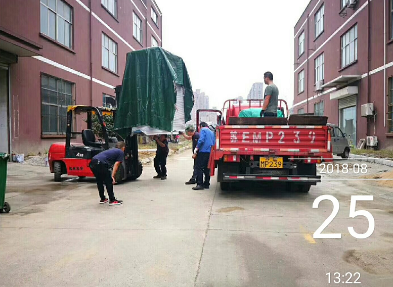 自动<a href='//www.omsk1.com' target='_blank'><u>去毛刺机</u></a>